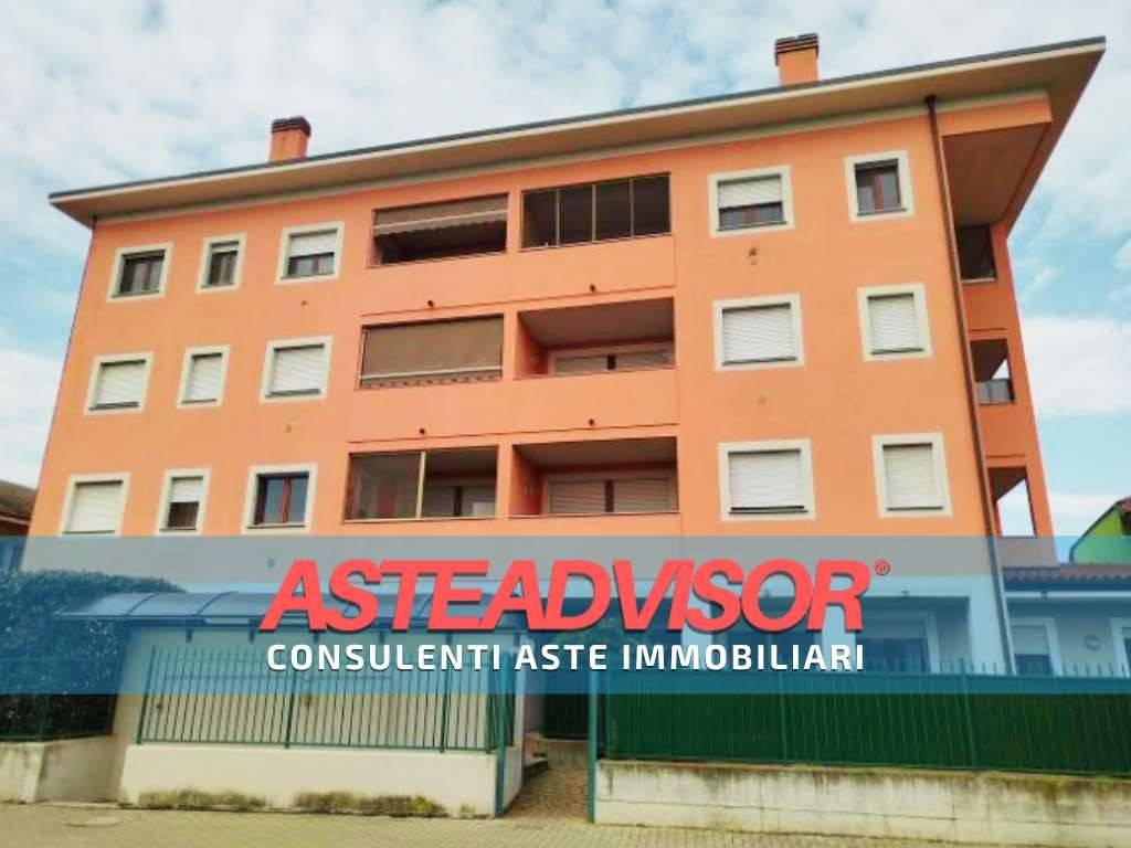 appartamento in vendita a Vigevano in zona Fogliano