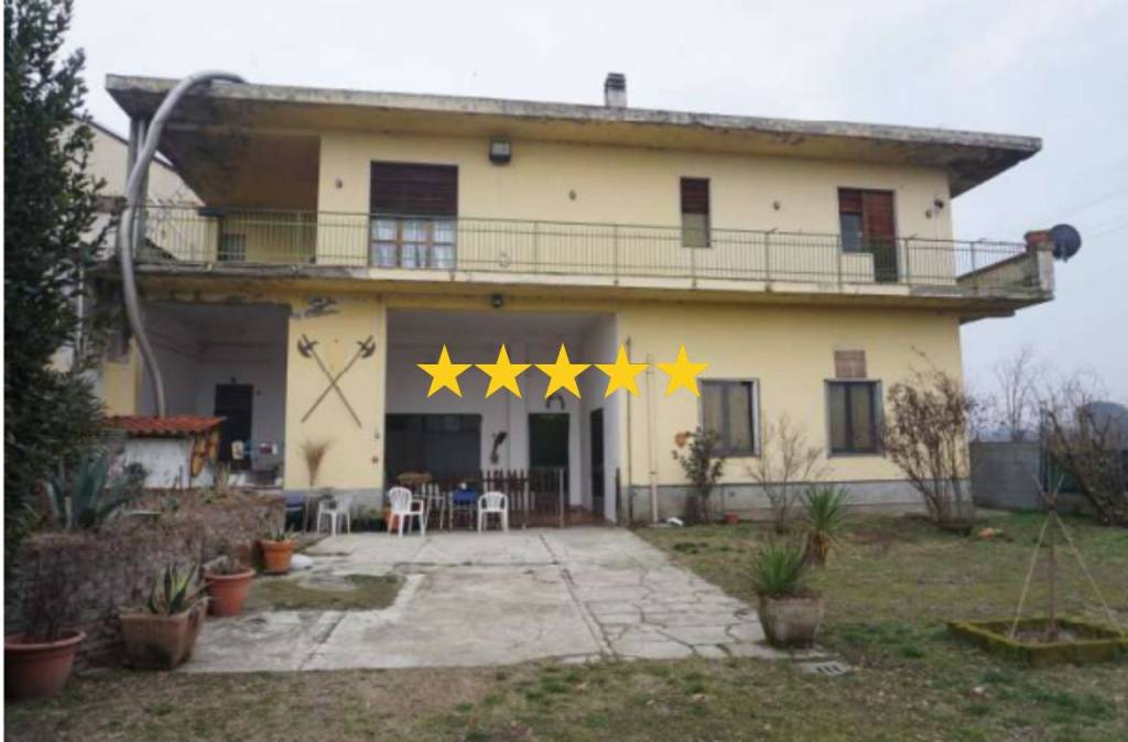 casa indipendente in vendita a Vigevano in zona Fogliano