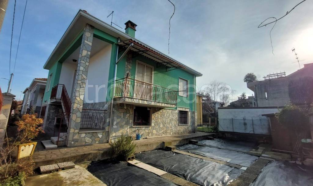 casa indipendente in vendita a Vigevano