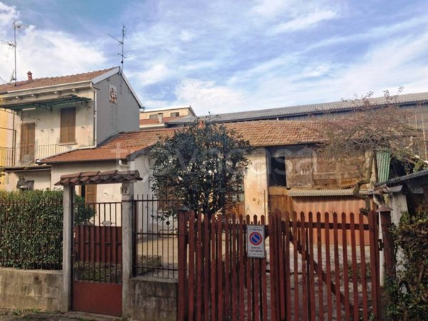 casa indipendente in vendita a Vigevano