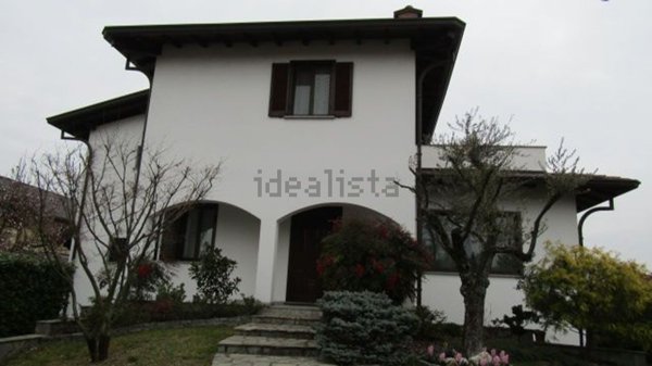 casa indipendente in vendita a Vigevano