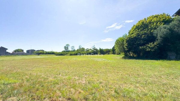 terreno edificabile in vendita a Vigevano