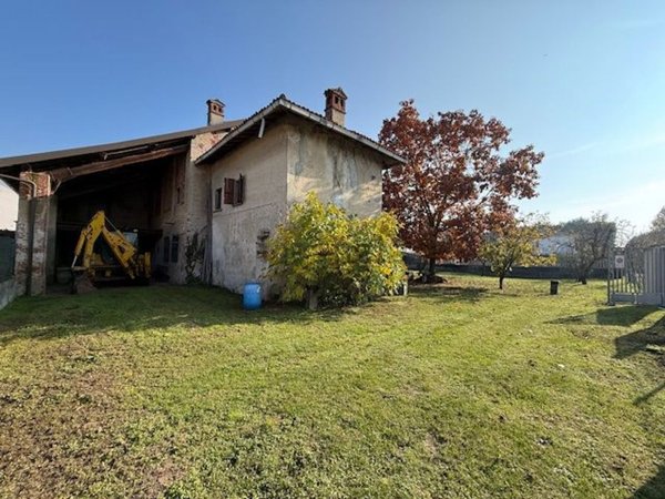 casa indipendente in vendita a Vigevano