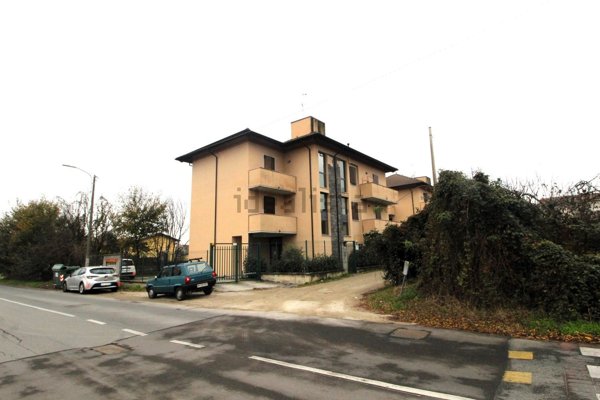 appartamento in vendita a Vigevano in zona Piccolini
