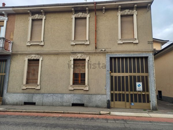 casa indipendente in vendita a Vigevano