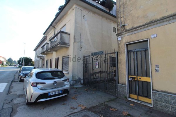 capannone in vendita a Vigevano