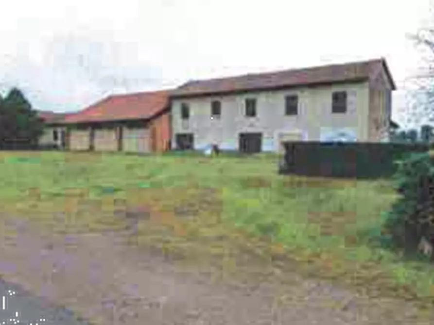 locale di sgombero in vendita a Vigevano