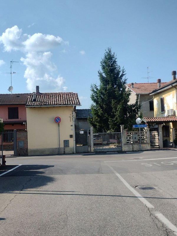 casa indipendente in vendita a Vigevano