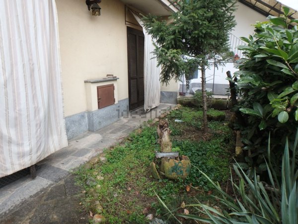 casa indipendente in vendita a Vigevano
