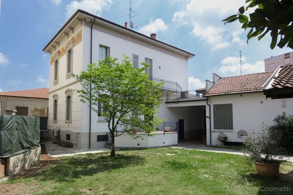 casa indipendente in vendita a Vigevano