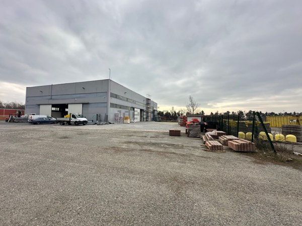 capannone in vendita a Vigevano