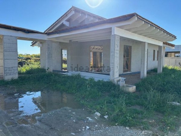 casa indipendente in vendita a Vigevano