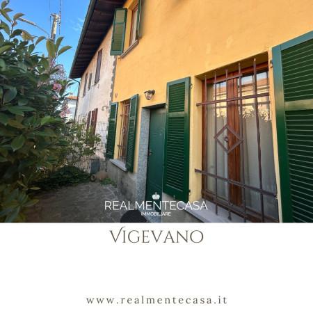 casa indipendente in vendita a Vigevano
