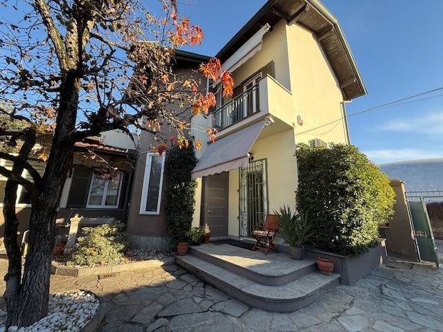 casa indipendente in vendita a Vigevano
