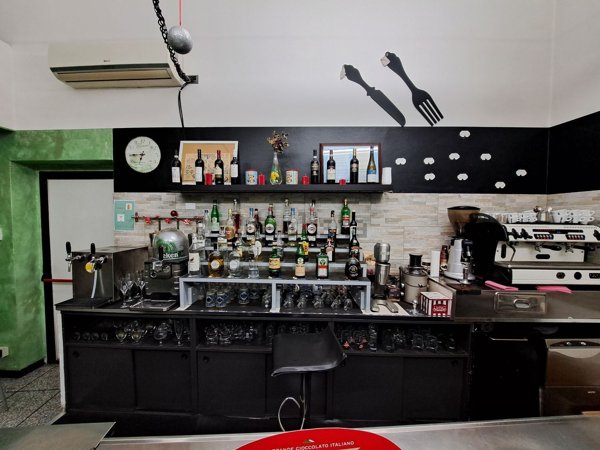 negozio in vendita a Vigevano