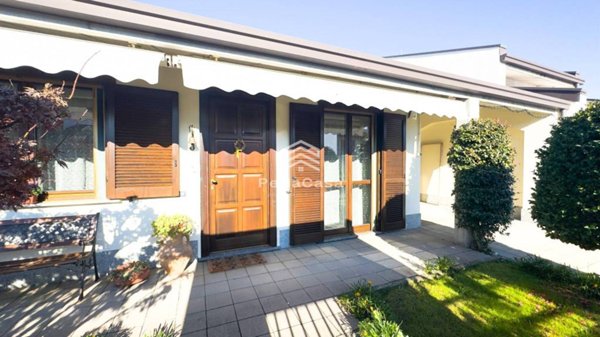 casa indipendente in vendita a Vigevano in zona Morsella