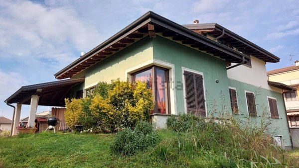 casa indipendente in vendita a Vigevano