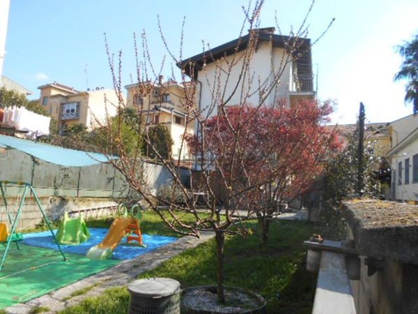 casa indipendente in vendita a Vigevano