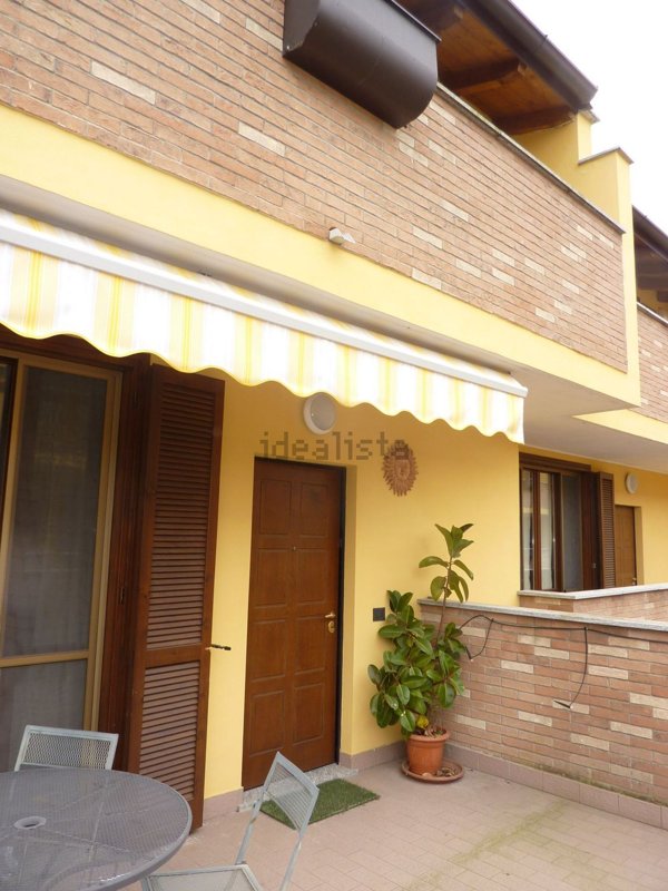 casa indipendente in vendita a Vigevano