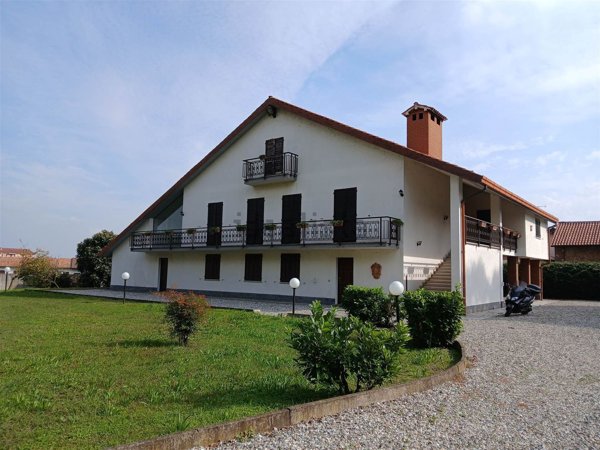 casa indipendente in vendita a Vigevano