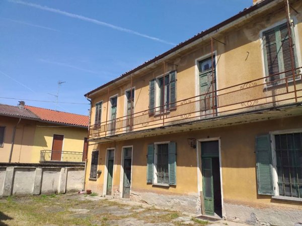 casa indipendente in vendita a Vigevano in zona Morsella