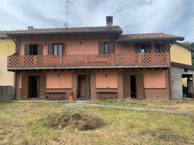casa indipendente in vendita a Vigevano