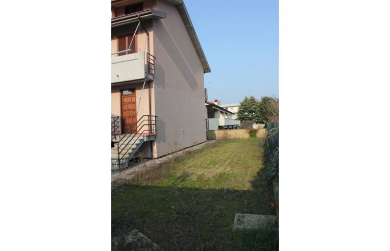 casa indipendente in vendita a Vigevano