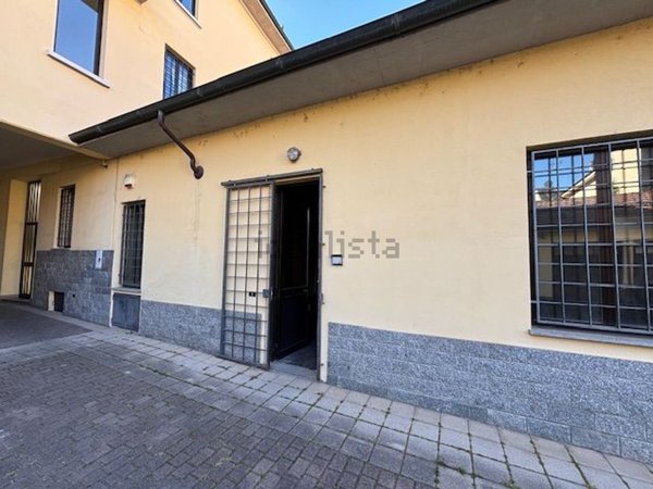 capannone in vendita a Vigevano