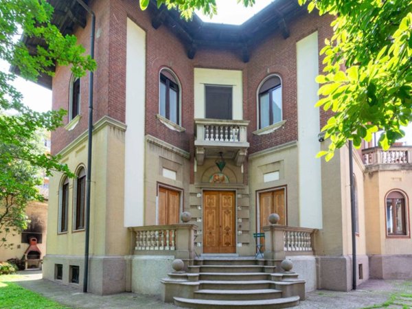 casa indipendente in vendita a Vigevano