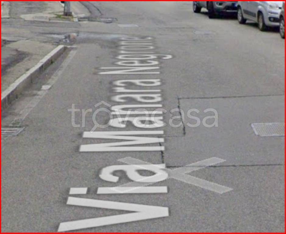 negozio in vendita a Vigevano