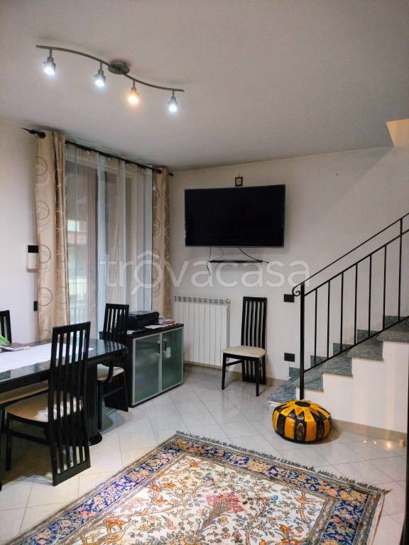 casa indipendente in vendita a Vigevano