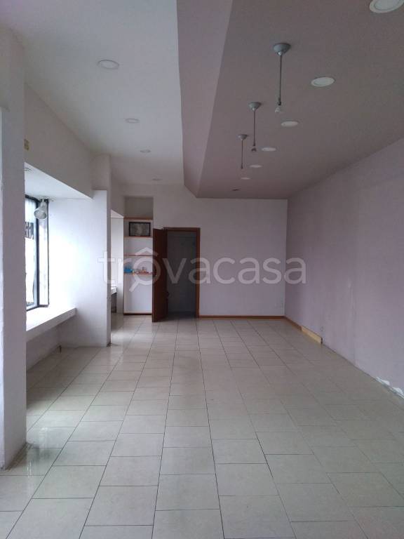 negozio in vendita a Vigevano