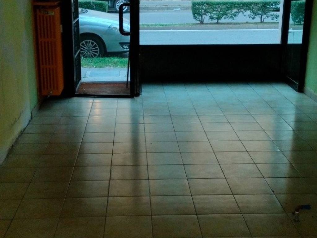 negozio in vendita a Vigevano