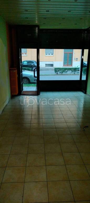 negozio in vendita a Vigevano