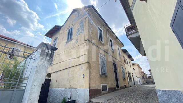 casa indipendente in vendita a Vigevano