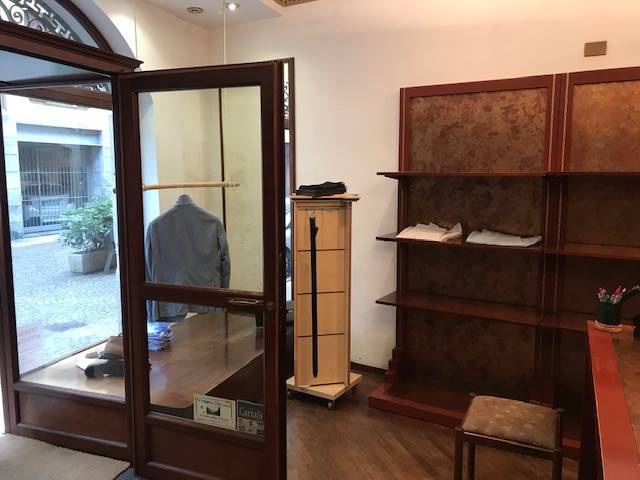 negozio in vendita a Vigevano