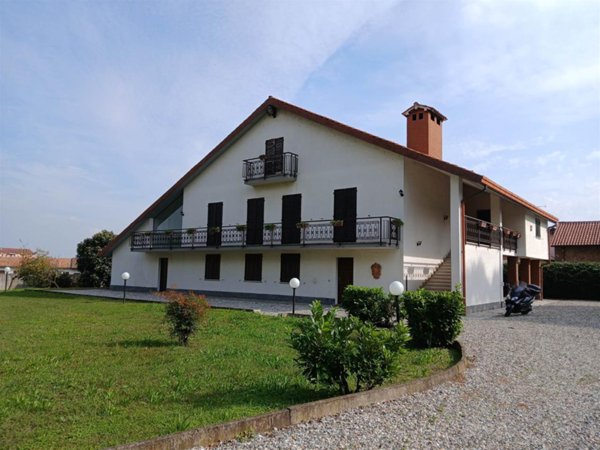 casa indipendente in vendita a Vigevano