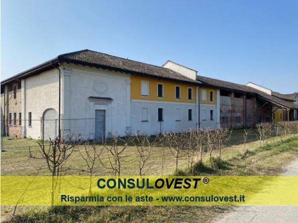 casa indipendente in vendita a Vigevano in zona Sforzesca