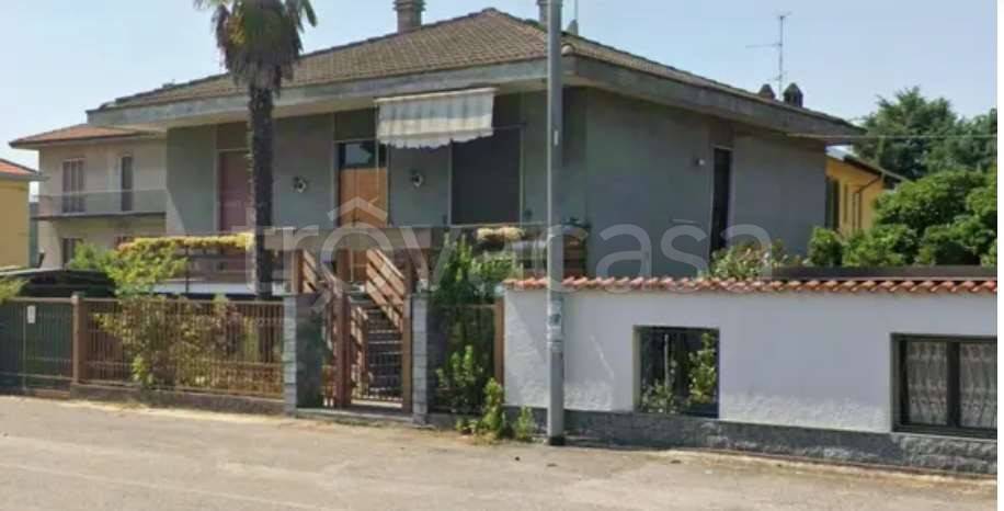 casa indipendente in vendita a Vigevano