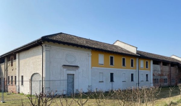 intera palazzina in vendita a Vigevano in zona Sforzesca