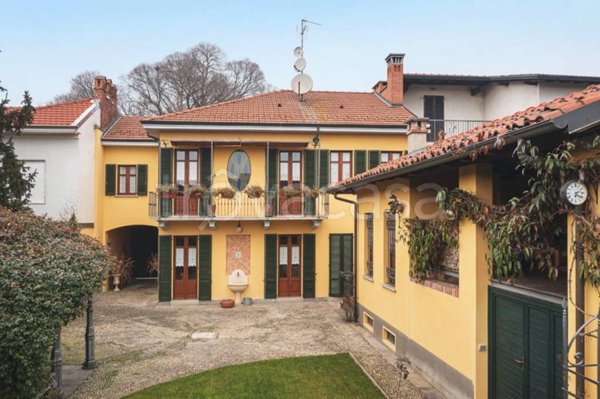 casa indipendente in vendita a Vigevano