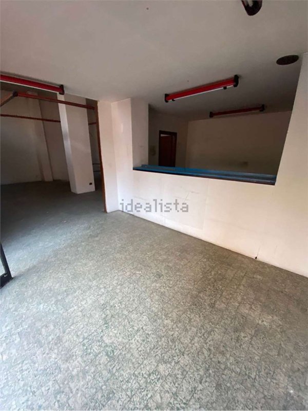 locale commerciale in vendita a Vigevano