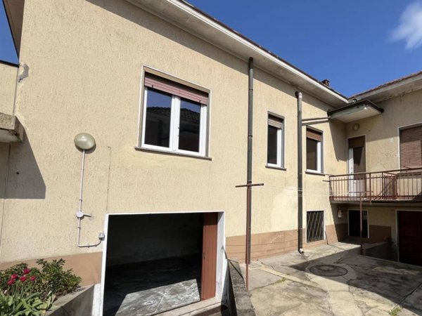 casa indipendente in vendita a Vigevano
