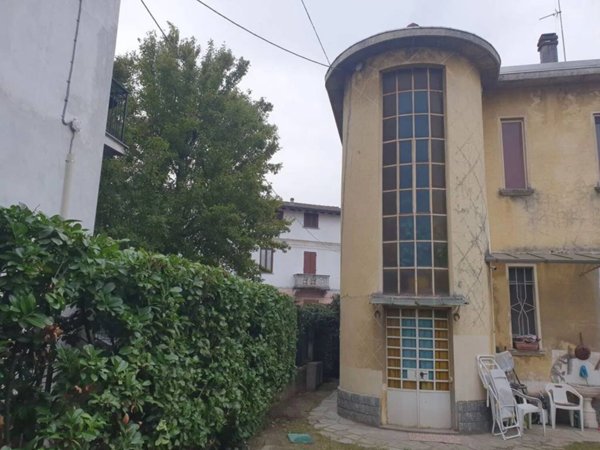 casa indipendente in vendita a Vigevano