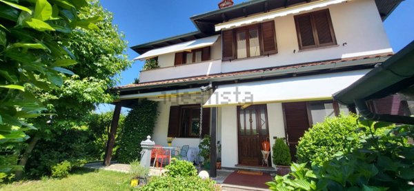 casa indipendente in vendita a Vigevano