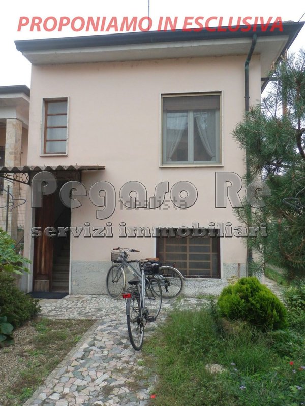 casa indipendente in vendita a Vigevano