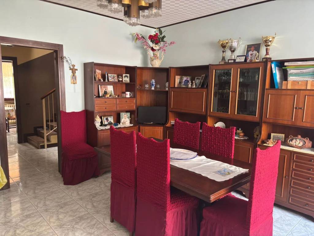 casa indipendente in vendita a Vigevano