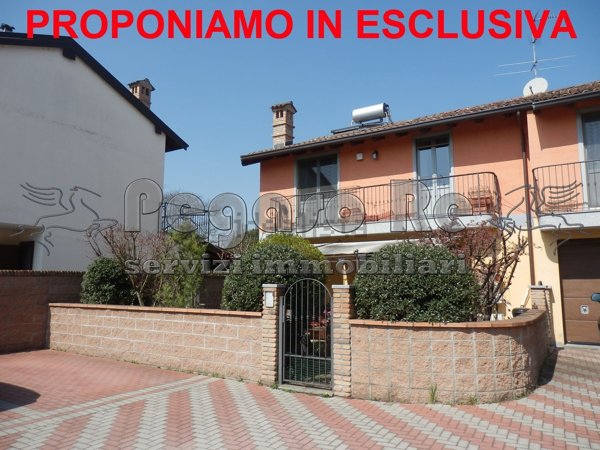 casa indipendente in vendita a Vigevano