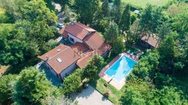 casa indipendente in vendita a Vigevano in zona Sforzesca