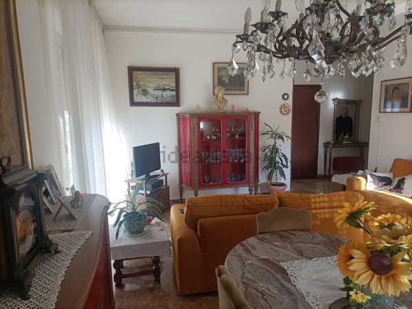 casa indipendente in vendita a Vigevano